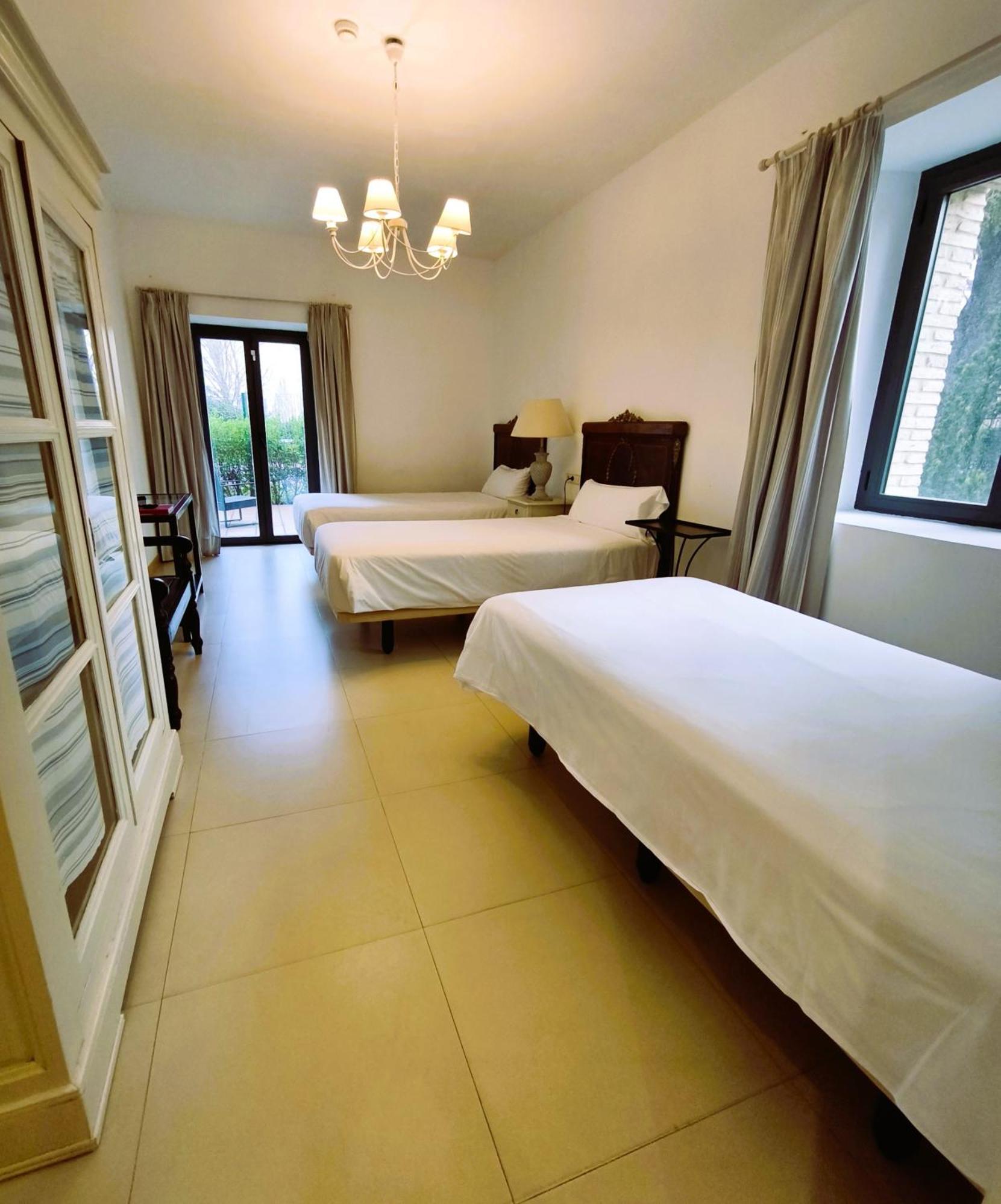 Hotel Villa マルシーリャ エクステリア 写真