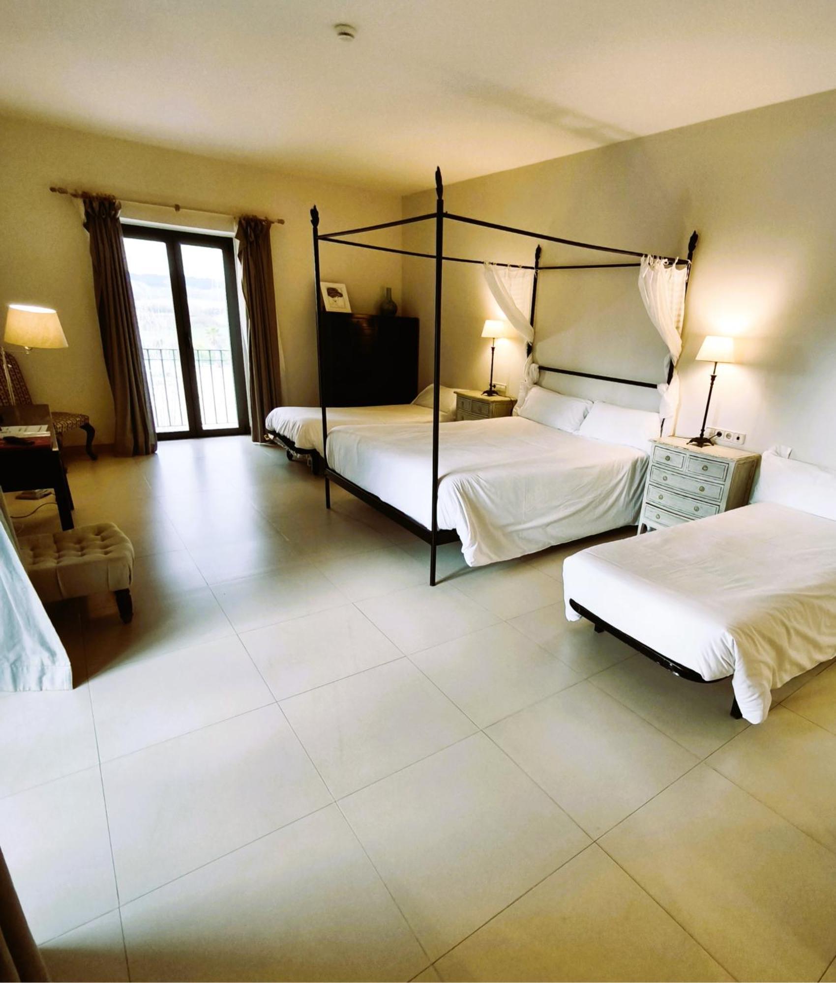 Hotel Villa マルシーリャ エクステリア 写真